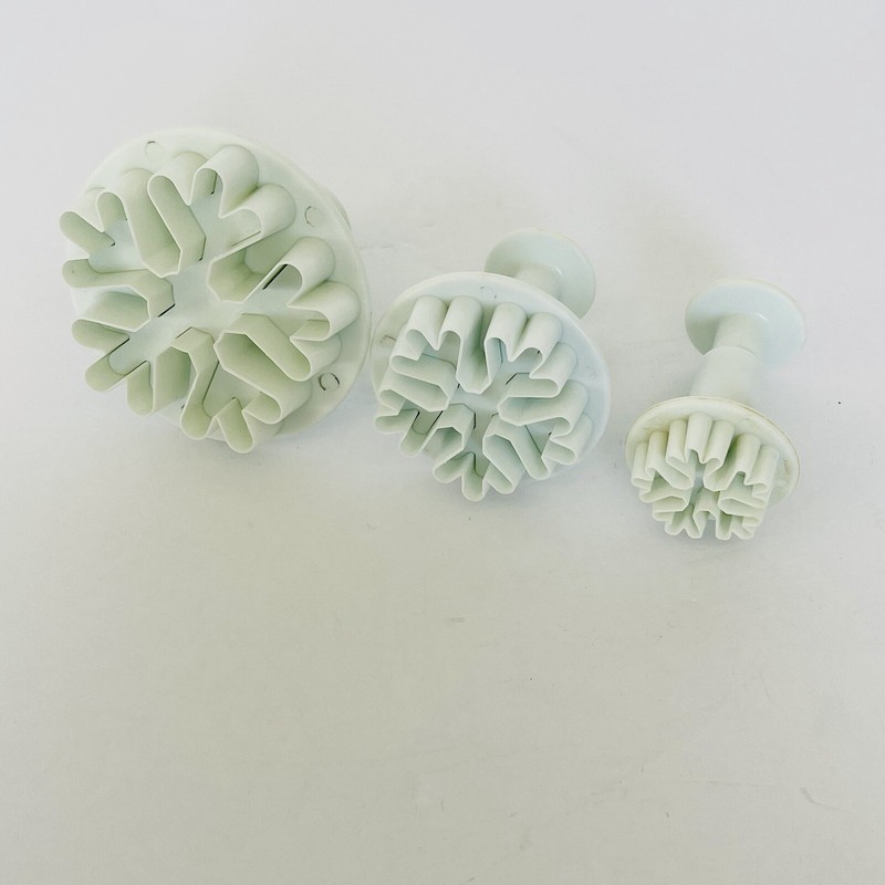 3 Pcs PME- Snowflake Cookie Cutter/Plunger/Cake Decor/Fondant Embossing Molds gallery