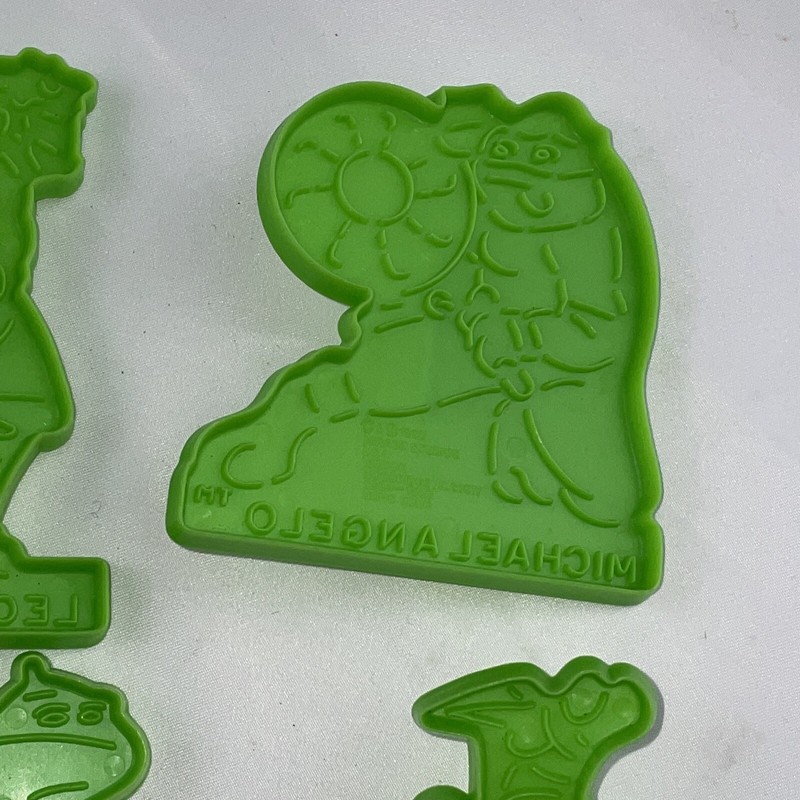 Teenage Mutant Ninja Turtles TMNT Cookie Cutters Wilton 1990 Vintage Set of 4 gallery