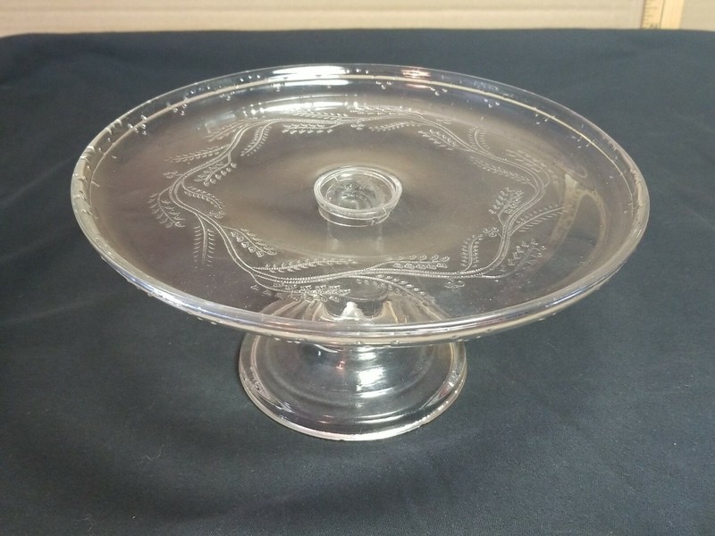 Vintage Pedestal Cake Dessert Stand Clear Glass Vines Dew Drop Edge 9 ½" x 4 ½"