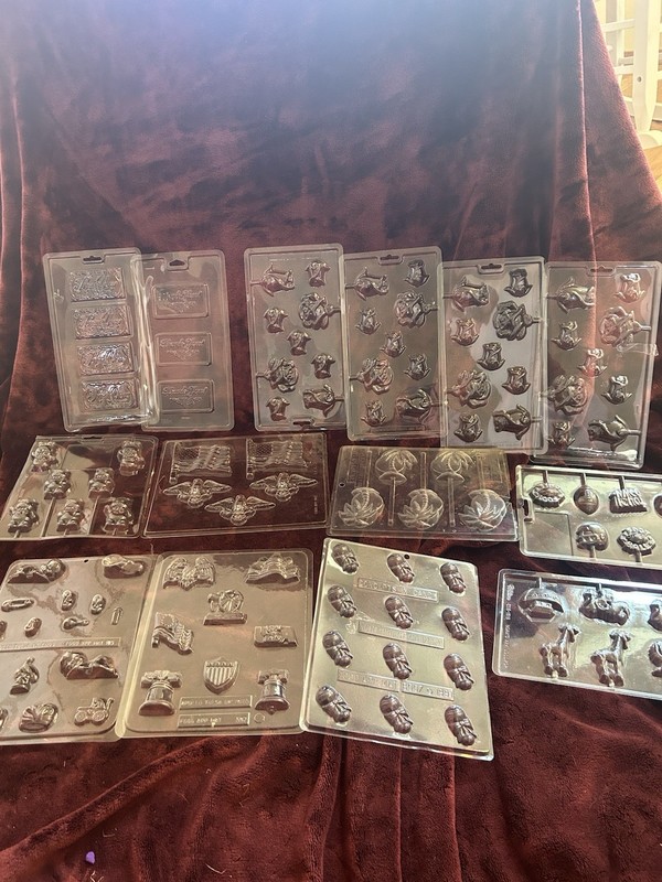 Huge Lot Of Candy Molds Plastic Holiday Baby 4th Of July Christmas Noah Bible