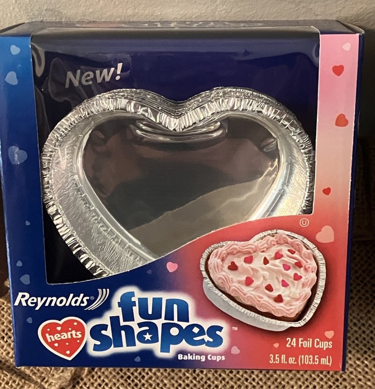 Vintage Reynolds Fun Shapes Baking Cups Heart & Star Foil Cupcake Liners NIB NOS gallery