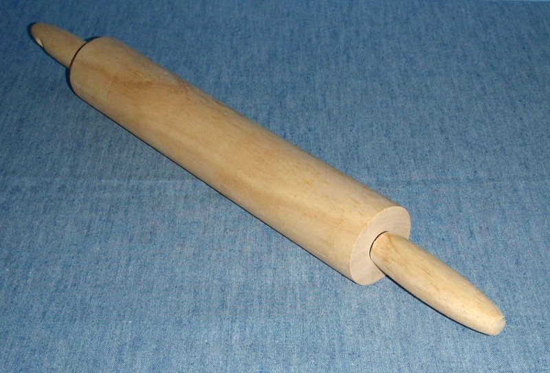 Wood Rolling Pin 17″ w/Handles Slender-10×2 Barrel/Roller Hangable Baking Pastry