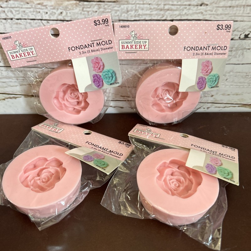 Lot of 4 Silicone Fondant Molds Succulent Flower Roses