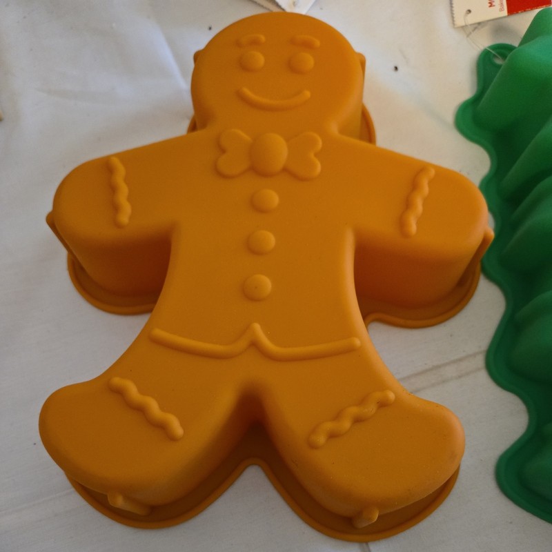 Lot of 3 Christmas 11" long, 2" thick snowman gingerbread man. tree molds gallery
