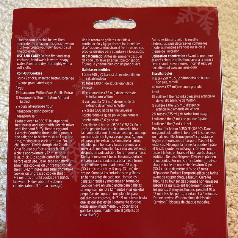 Wilton Metal Cookie Cutter Set 7 Cutters Snowflakes Christmas Holiday Baking NIB gallery