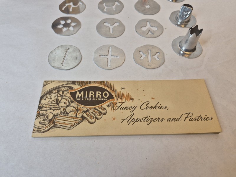 Mirro Vintage Copper Cookie Pastry Press 358-AM 12 Discs 3 Tips Instructions gallery
