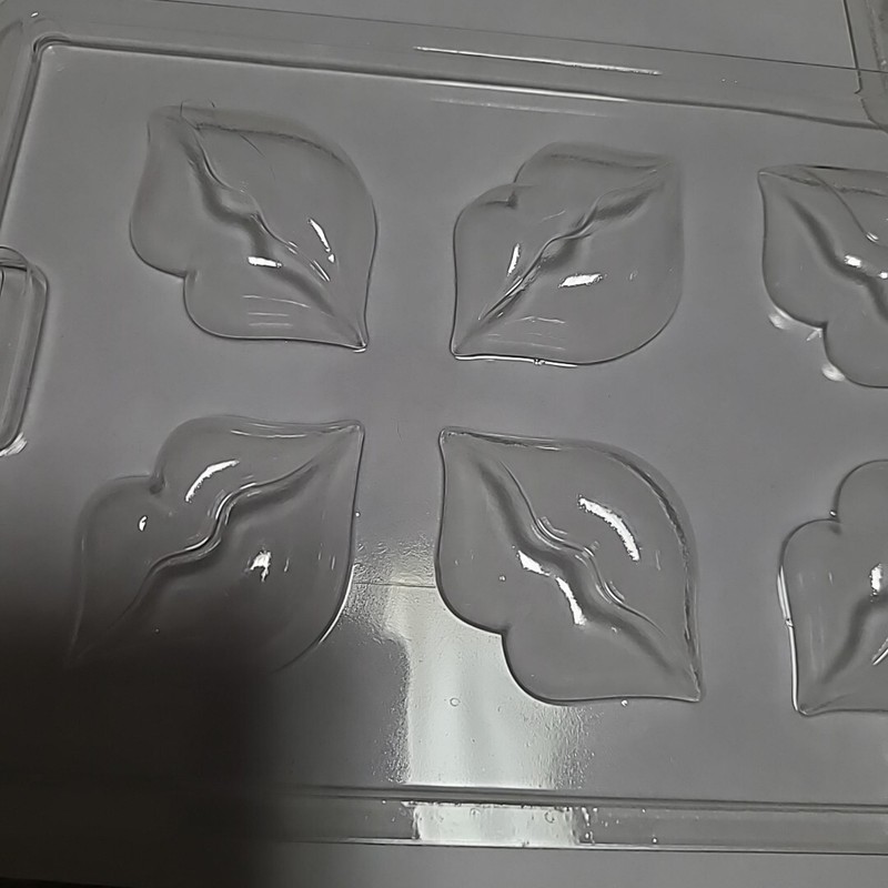 Valentine's Day Chocolate Candy Mold Set Of 4 Angels Cupid Hearts Kiss gallery