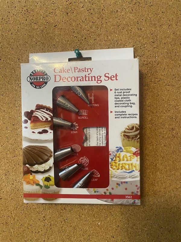 Wilton Feed Writer Edible Color Markers And Norpro Cake/pastry Decorating Tubes gallery