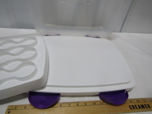 Wilton Rectangle 9x13 Cake and or 12 Cupcake Carrier Container Clear Plastic gallery