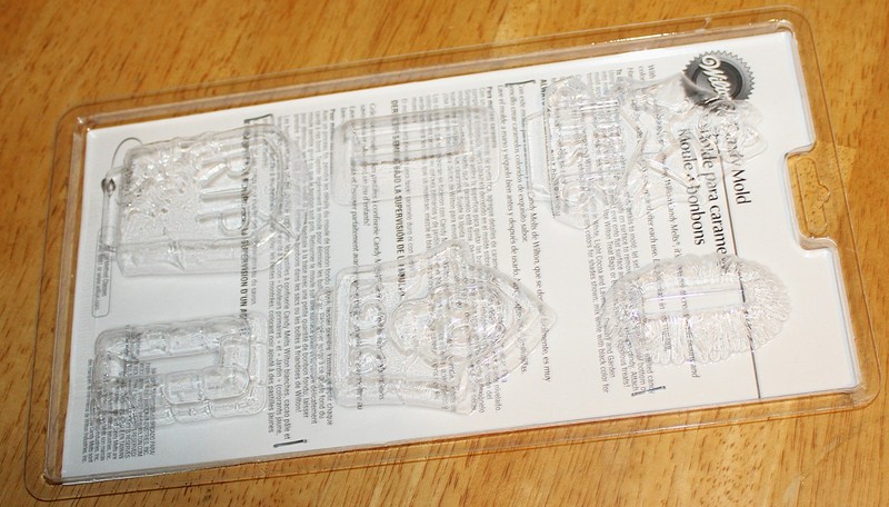 Wilton ~ 6 CAVITY - 3D TOMBSTONES CHOCOLATE CANDY MOLD #2115-14115 - New Plastic gallery