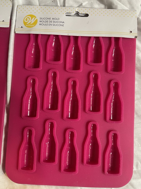 Mini Wine Bottles – Silicone Mold – 15 Mold Tray – Pink – Wilton