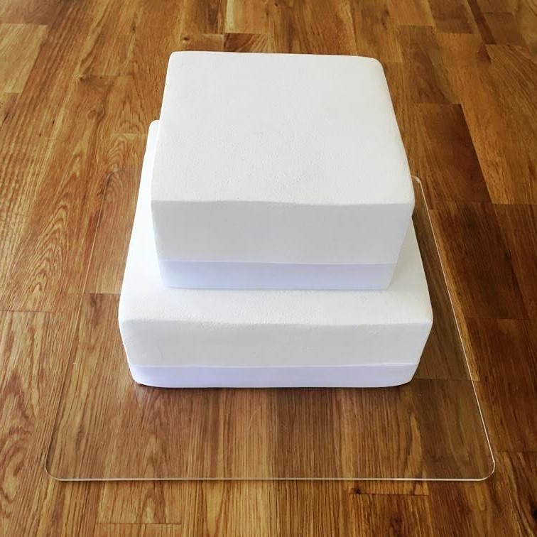 Square Cake Board, Clear Gloss Finish 3mm Acrylic, Sizes 7″ 9″ 11″ 13″ 15″ 17″