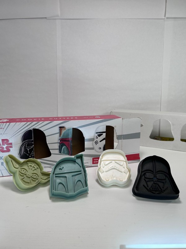 WILLIAMS SONOMA Star Wars Cookie Cutters Yoda Darth Vader Boba Fett StormTrooper