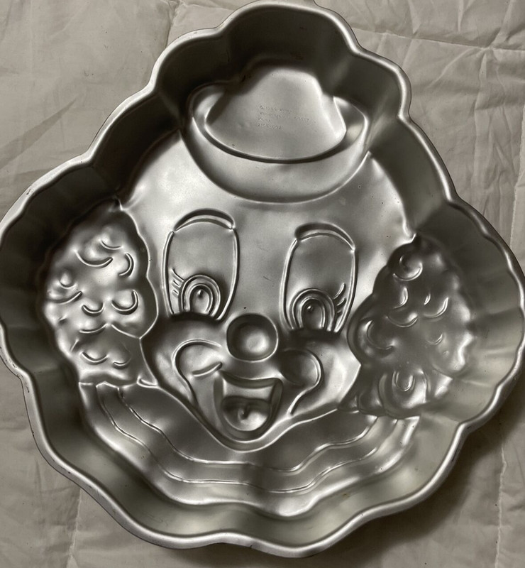 Wilton Clown Cake Pan Mold Form Pan # 2105-802 Year 1989 gallery