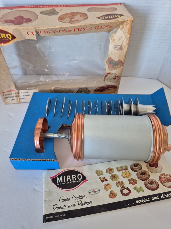 Vintage Mirro Copper Top Cookie Pastry Press 12 Cookie Discs Christmas Spritz