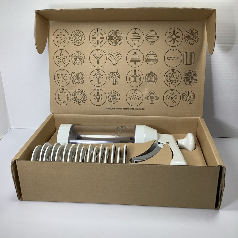Pampered Chef Cookie Press Set 1525 Cookie Making Kit Gun Set 16 Discs