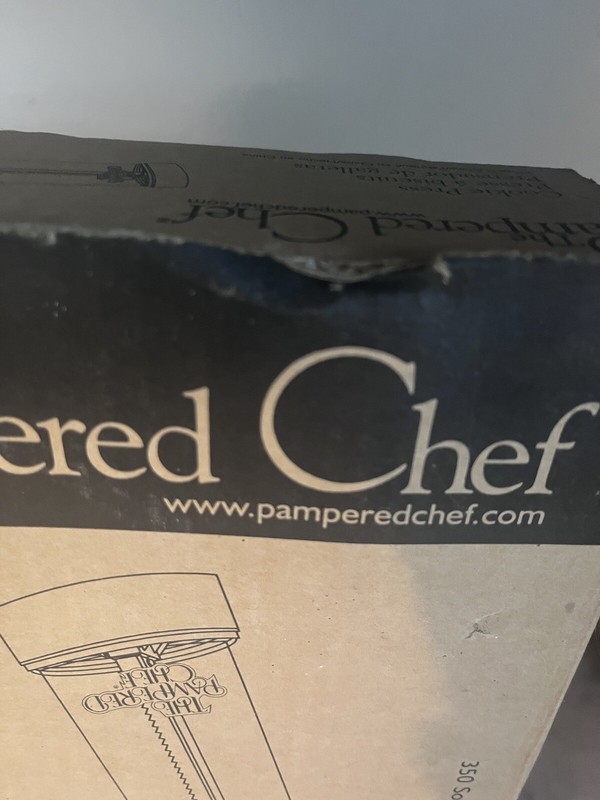 Pampered Chef (1) Cookie Press 1525 Pastry 16 Molds- New open Box gallery