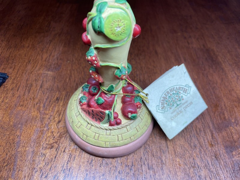 Shaker Hearth Cookie Press Strawberries Cherries Watermelon W/Recipe Booklet 3″