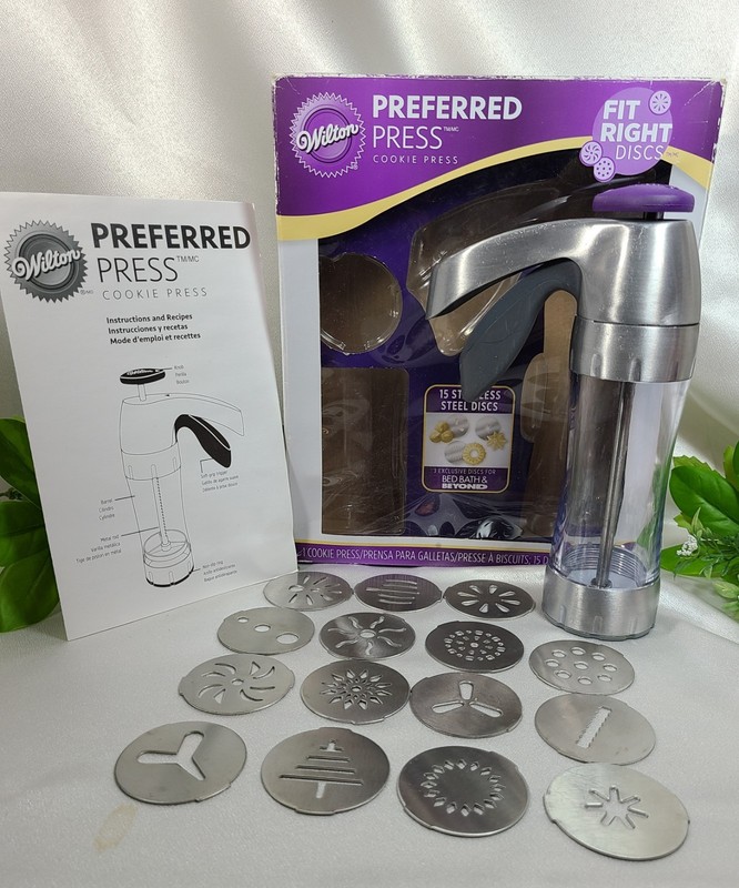 Wilton Preferred Cookie Press 15 Fit Right Metal Discs 1 Cookie Press instruct. gallery