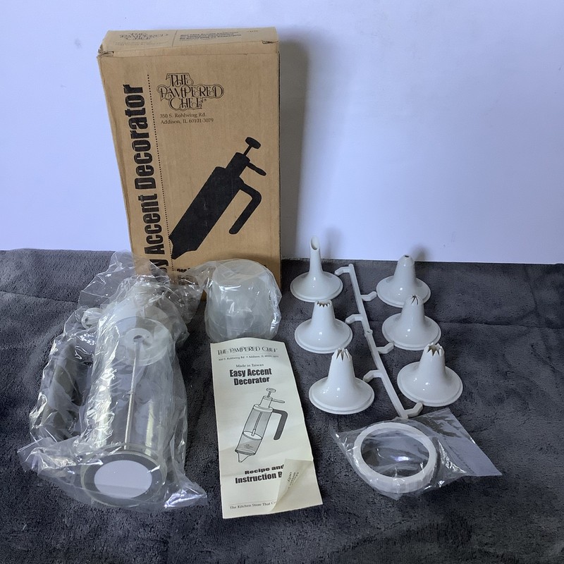 Pampered Chef Easy Accent Decorator #1775 In Box IOB Cake Icing Deviled Eggs gallery