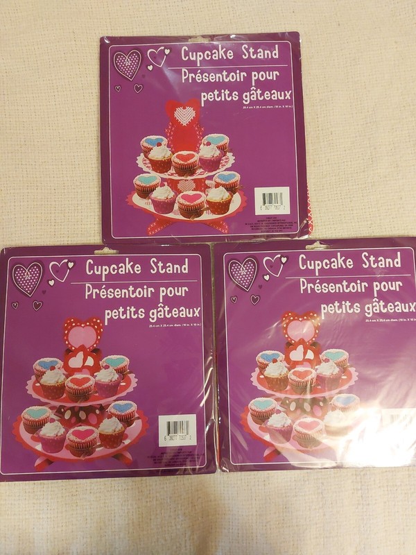 Cupcake Stand 2 tier Cardboard Decorating ( Sweet Heart) New In Package LOT OF 3