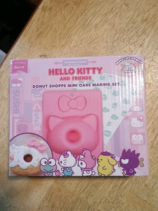 New Hello Kitty Donut Shoppe Mini Cake Maker Mold