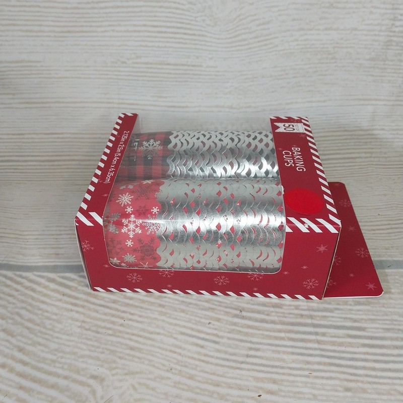 New! Buffalo Plaid Snowflakes Baking Cups Cupcake Liner Wrappers Scalloped Red gallery