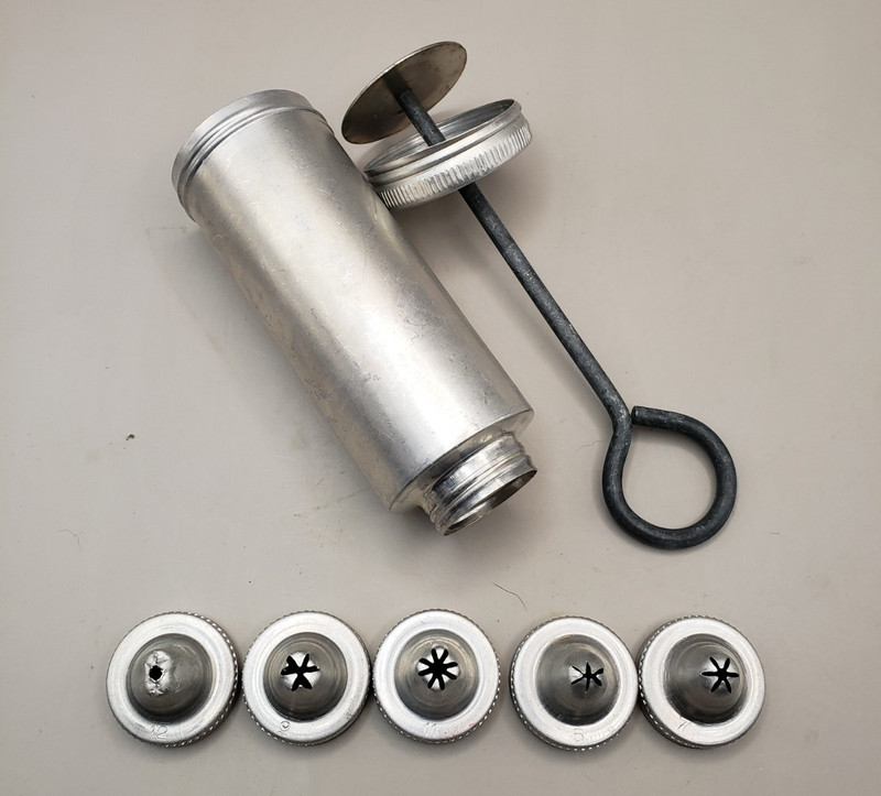 Vintage Aluminum Cake Decorator Set With 5 Tips Cake Cookie Frosting