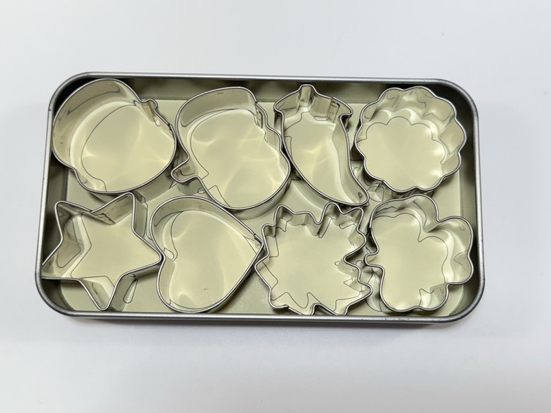 Pampered Chef Mini Creative Cutters Set 1095 Stainless 8 Cookie Shapes gallery