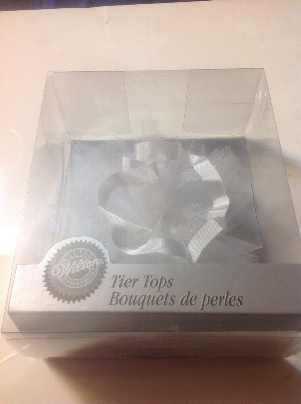 WILTON – White Ribbon Tier Top