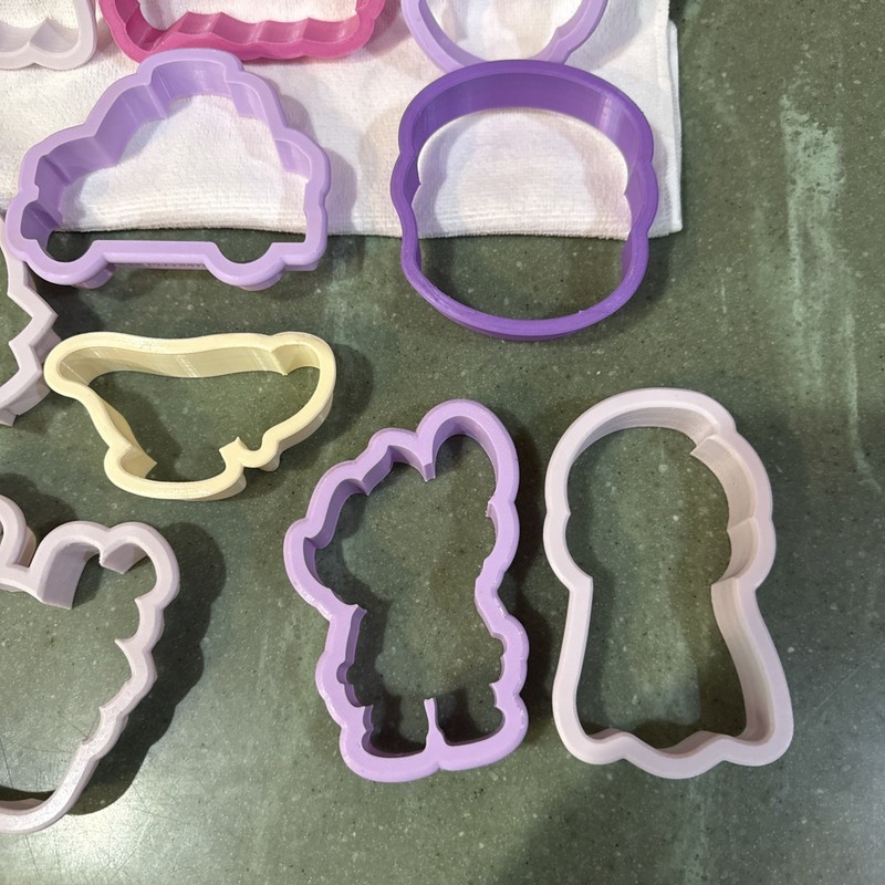 Lot Of 20 Cookie/Playdoh Cutters, 3D print Halloween Elf Pumpkin various gallery