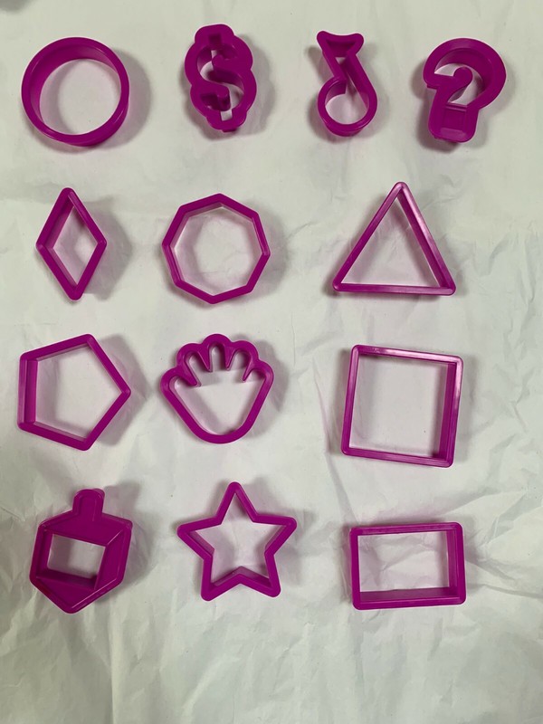 Roshco - Baker's Advantage - 96 Piece Cookie Cutter Set (2", 3" & 4") gallery