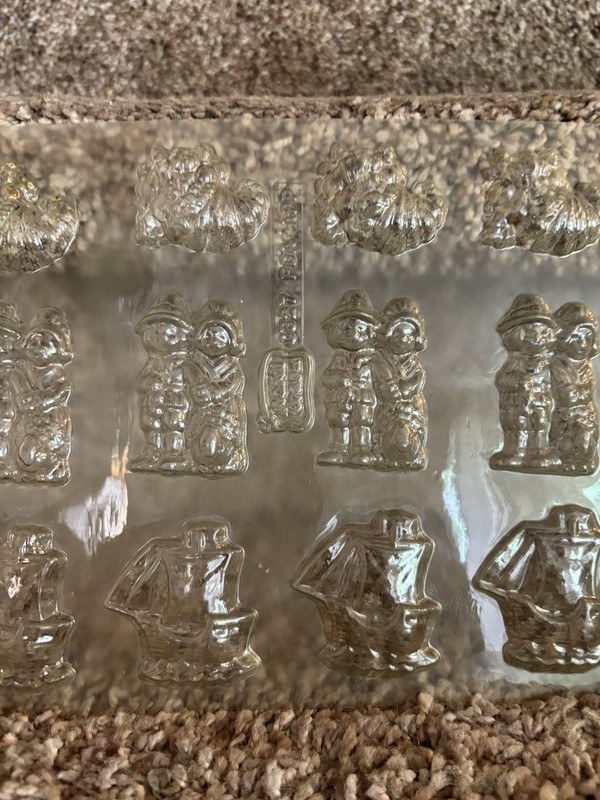 Fall Assorted Clear Plastic Candy & Chocolate Molds gallery