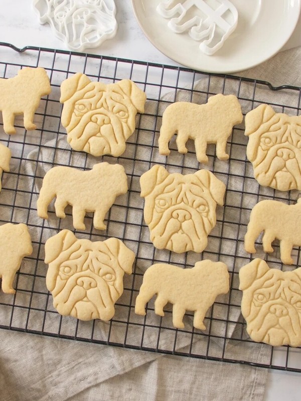 English Bulldog Silhouette & Face Household Baking Biscuit Mold Cookie Cutter gallery