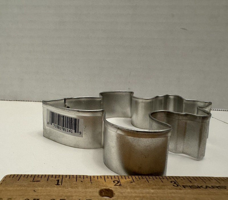 Fleur De Lis 4.5'' Open Cookie Cutter gallery