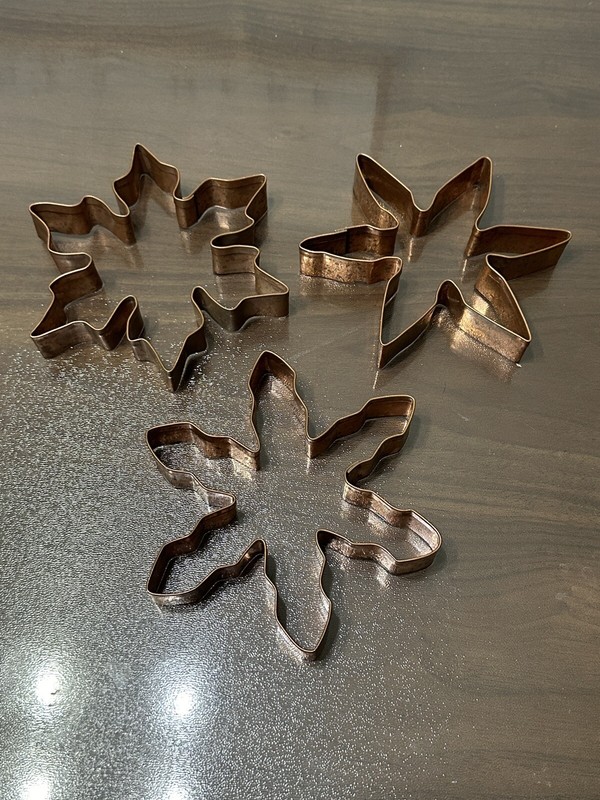 Very Heavy Gauge Copper Snowflake Cookie Cutter with Patina 6″ Set Of 3