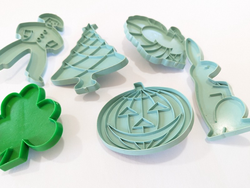 Cookie Cutters Lot of 6 Turkey Pumpkin Bunny Christmas Tree Vintage Seasonal gallery