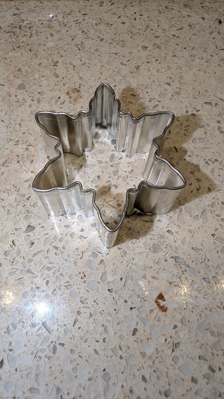 Set of 5 Stainless Steel Fluted Snowflake Cookie Cutters in 4 3/4" Round Tin gallery