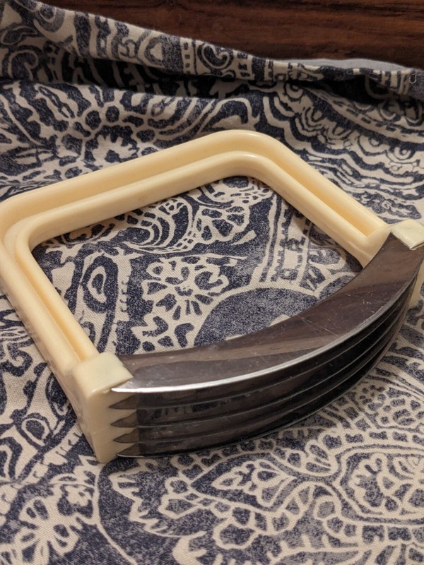 Vintage EKCO Dough Blender/Cutter 5-Blade Beige/Almond Handle Pastry Chef Baker gallery