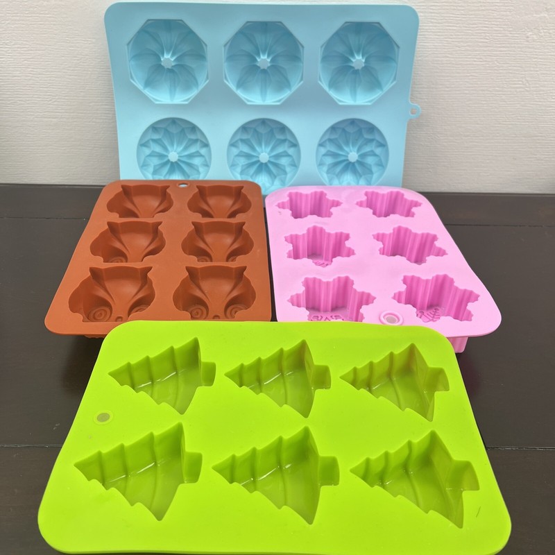 Silicone Baking Molds, Lot of 4 Cake Candy Soap Candles Christmas Owl