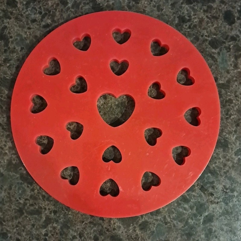 Heart Pie Top Cutter Plastic Red 9.75″ /Fox Run