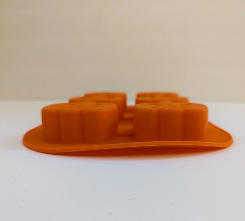 Halloween Orange Silicone Pumpkin Faces Jack-O-Lantern Mold gallery