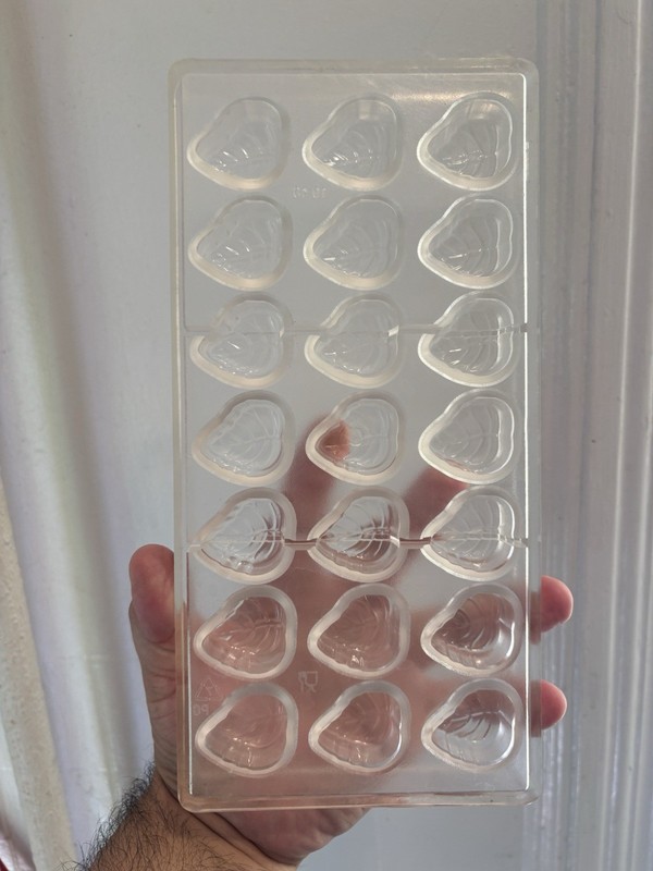 Polycarbonate Chocolate Candy Molds - Leaf Shape gallery