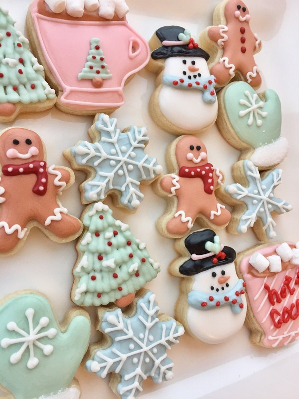 1 Dozen 12 Mini Tree Cookie Cutters Christmas Party Favors Metal gallery