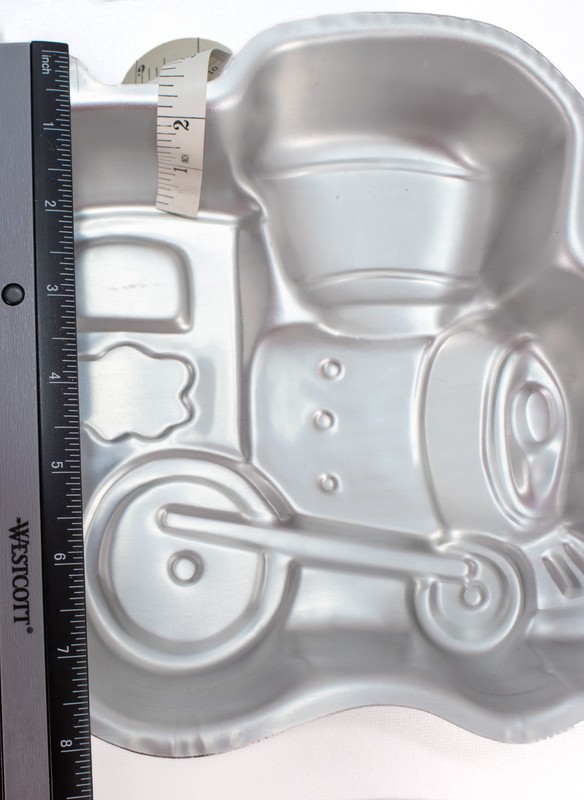 Train Engine Birthday Cake Pan Railroad Railway Made by Wilton gallery