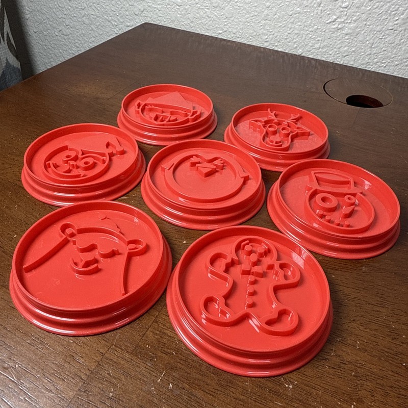 Pampered Chef Christmas Cookie Cutters Set of 7 Stackable Red Kid Safe gallery