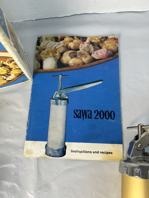 Vintage Swedish Sawa 2000 Deluxe Gold Cookie Press 26 Pieces & Instructions gallery