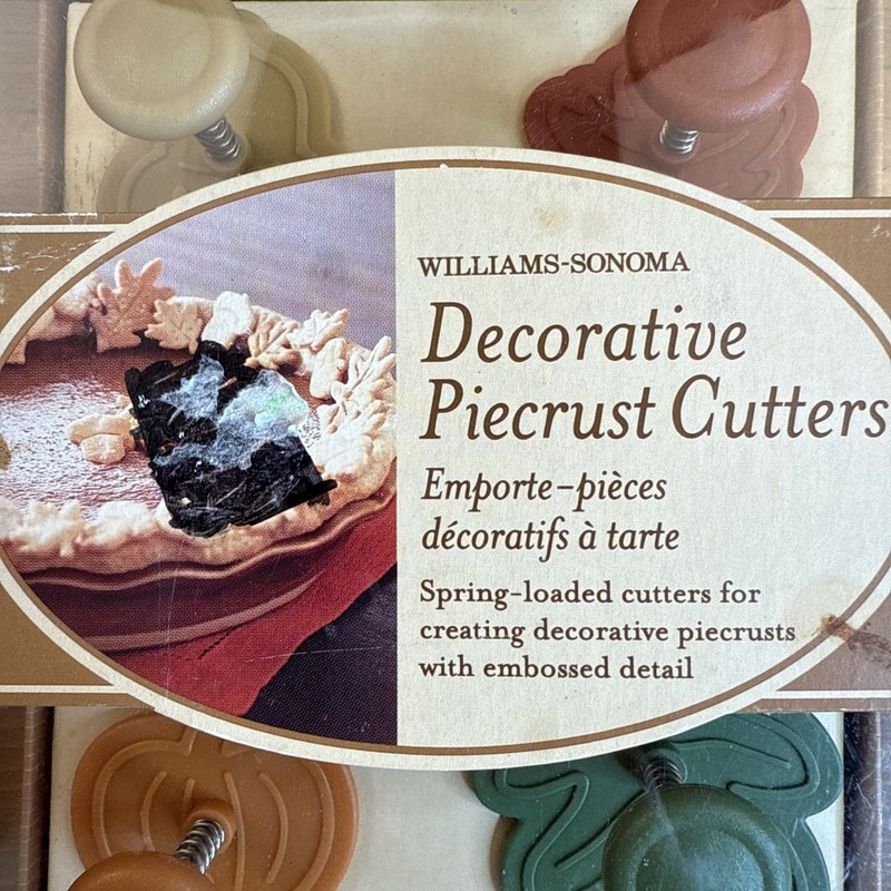 WILLIAMS SONOMA Fall Harvest Pie Crust Cutters Maple & Oak Leaf Acorn & Pumpkin gallery
