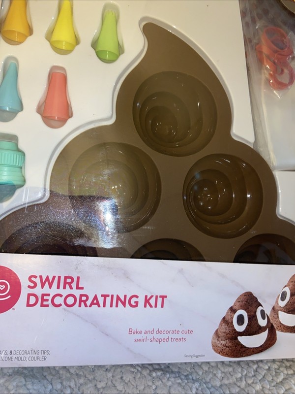 Wilton Swirl Decorating Kit Nerdy Nummies New In Box Never Opened gallery