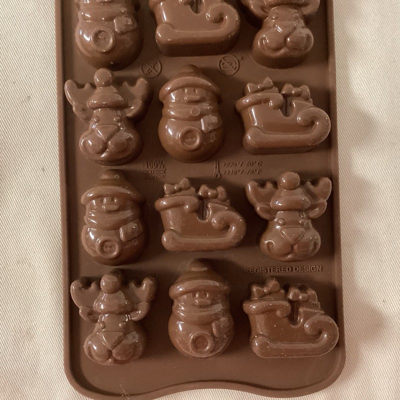 Lot of Six /6 Chocolate Candy Molds Silicone Christmas Valentine Flowers Heart gallery